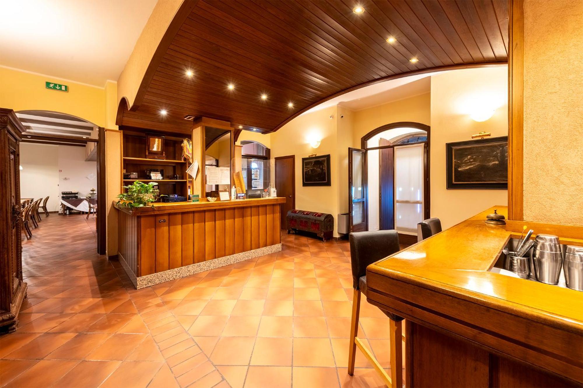 Hotel Vecchio Casello Castelleone Eksteriør bilde