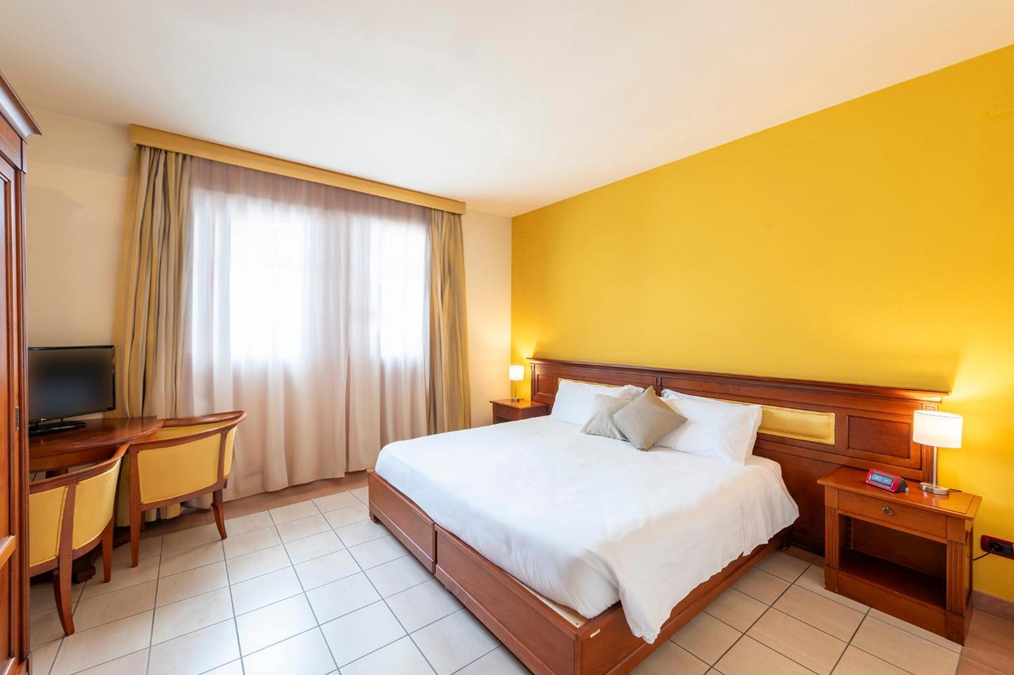 Hotel Vecchio Casello Castelleone Eksteriør bilde