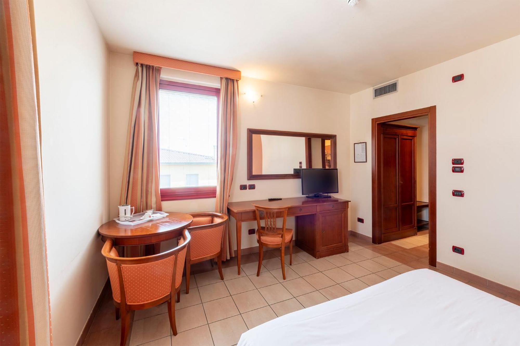 Hotel Vecchio Casello Castelleone Eksteriør bilde